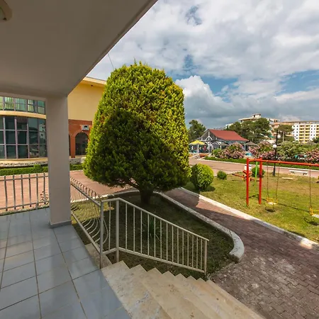 Resort Kolaveri Golem (Tirana)