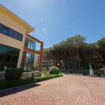 Resort Kolaveri Golem (Tirana)