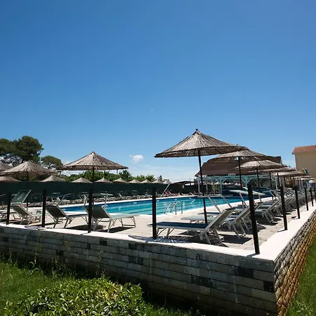 Kolaveri Golem (Tirana)