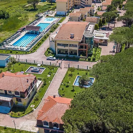 Kolaveri Resort 3*