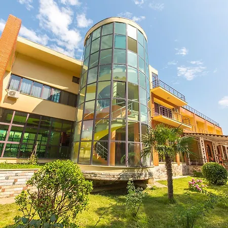 Kolaveri 3* Golem (Tirana)