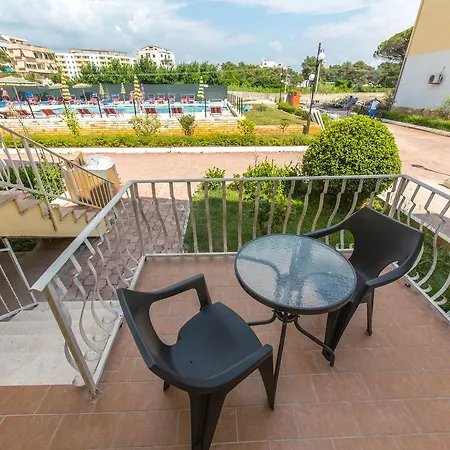 Kolaveri Golem (Tirana)