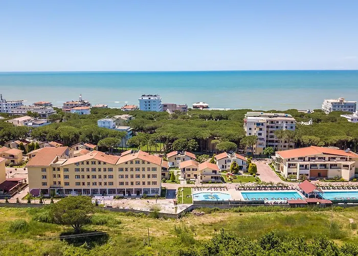 리조트 Kolaveri 3*