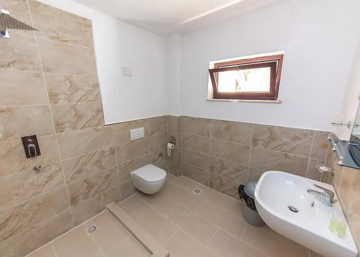 리조트 Kolaveri 골렘